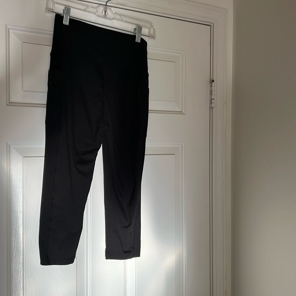 CAPRI  YOGA PANTS